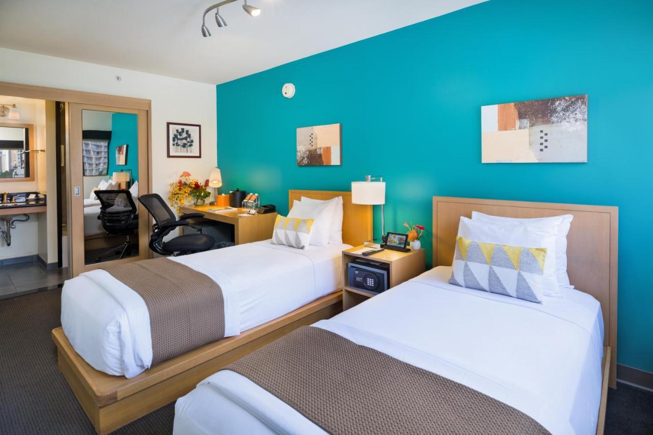 Vive Hotel Waikiki Хонолулу Екстериор снимка